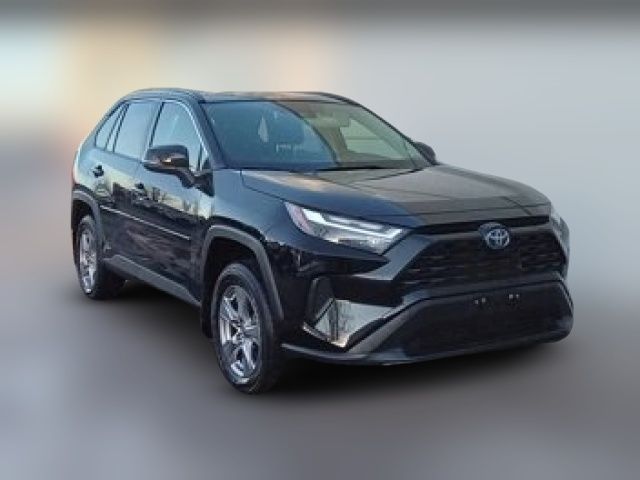 2022 Toyota RAV4 Hybrid XLE