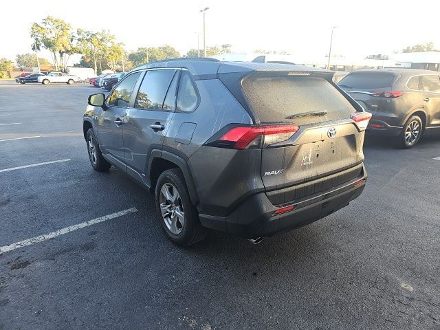 2022 Toyota RAV4 Hybrid XLE