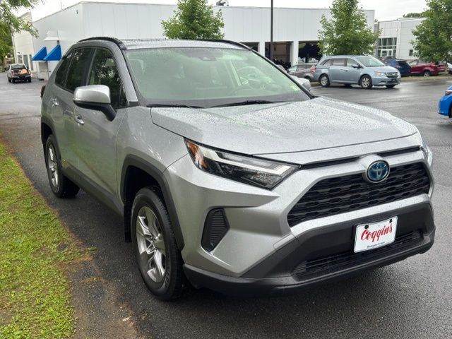 2022 Toyota RAV4 Hybrid XLE