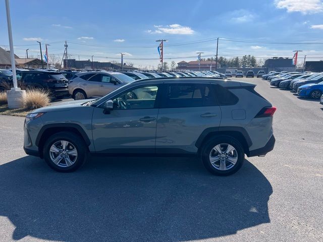 2022 Toyota RAV4 Hybrid XLE