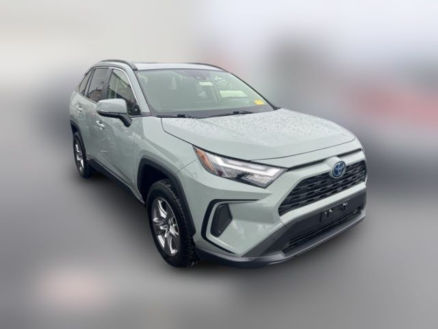 2022 Toyota RAV4 Hybrid XLE