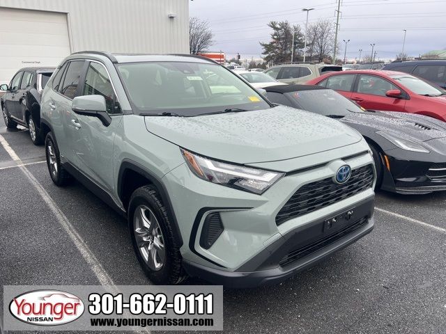 2022 Toyota RAV4 Hybrid XLE