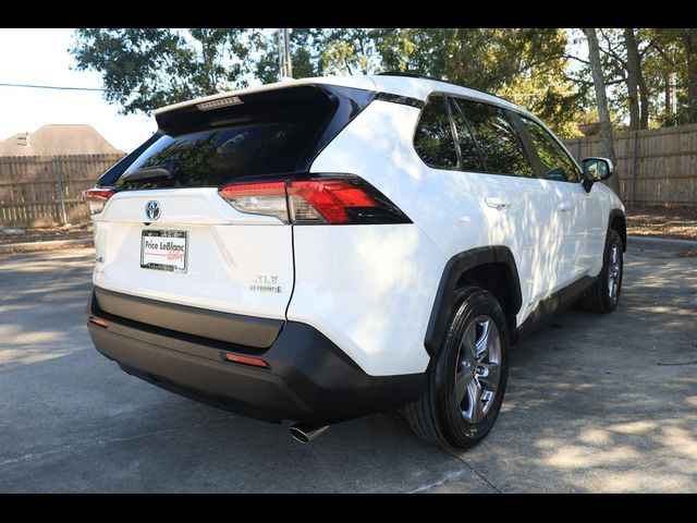 2022 Toyota RAV4 Hybrid XLE