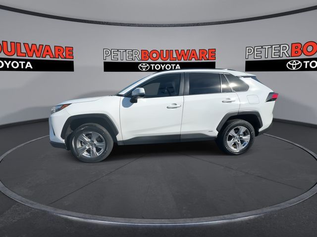 2022 Toyota RAV4 Hybrid XLE