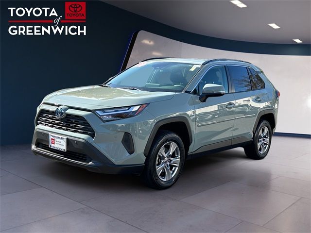 2022 Toyota RAV4 Hybrid XLE