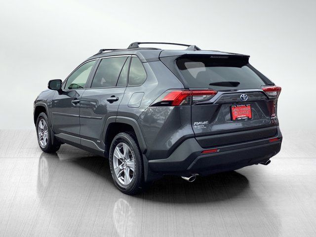 2022 Toyota RAV4 Hybrid XLE