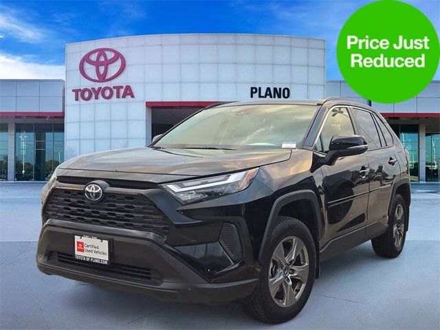 2022 Toyota RAV4 Hybrid XLE