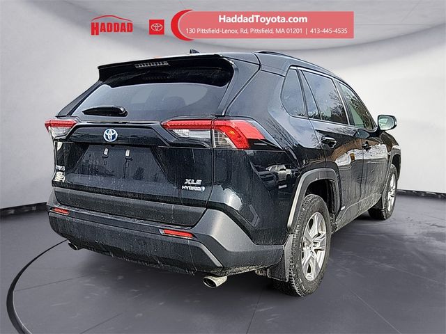 2022 Toyota RAV4 Hybrid XLE