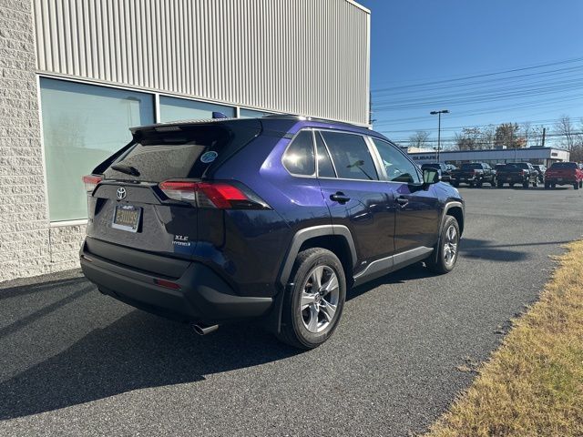 2022 Toyota RAV4 Hybrid XLE