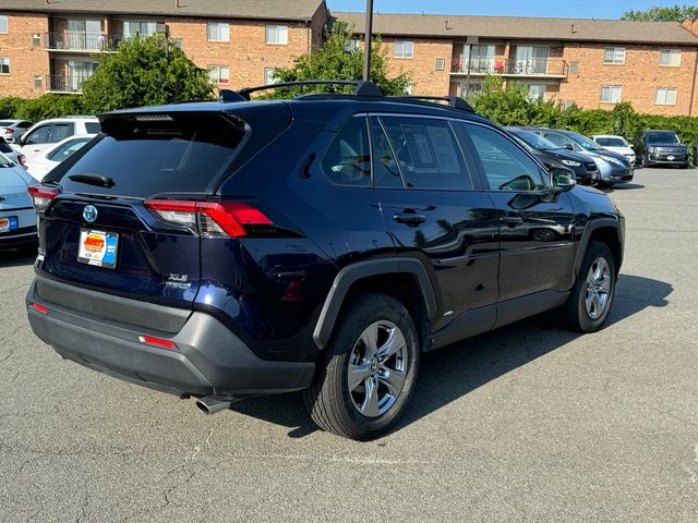 2022 Toyota RAV4 Hybrid XLE