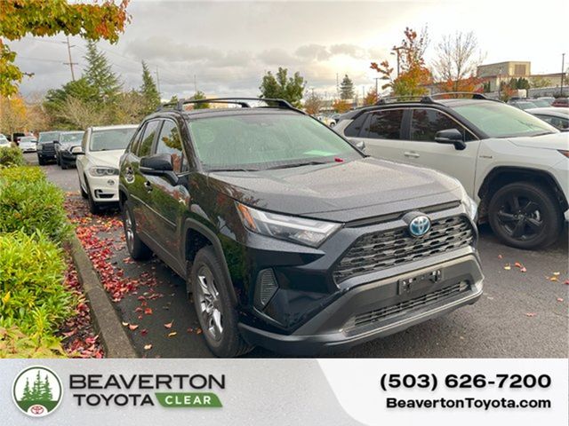 2022 Toyota RAV4 Hybrid XLE