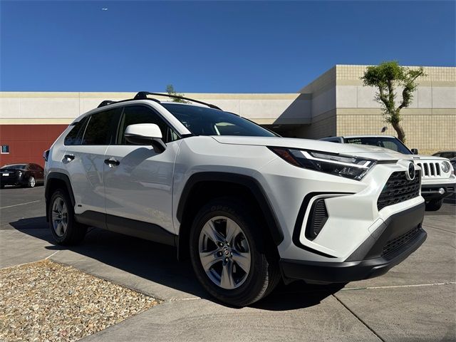 2022 Toyota RAV4 Hybrid XLE