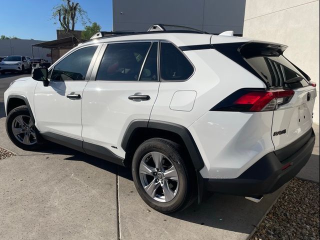 2022 Toyota RAV4 Hybrid XLE