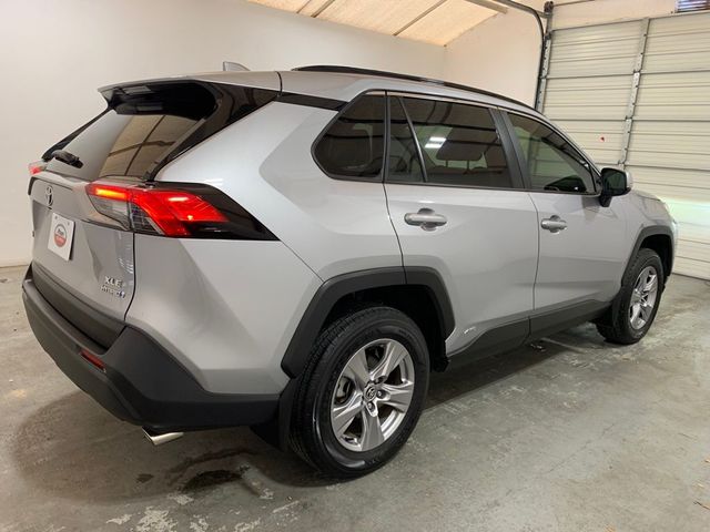 2022 Toyota RAV4 Hybrid XLE