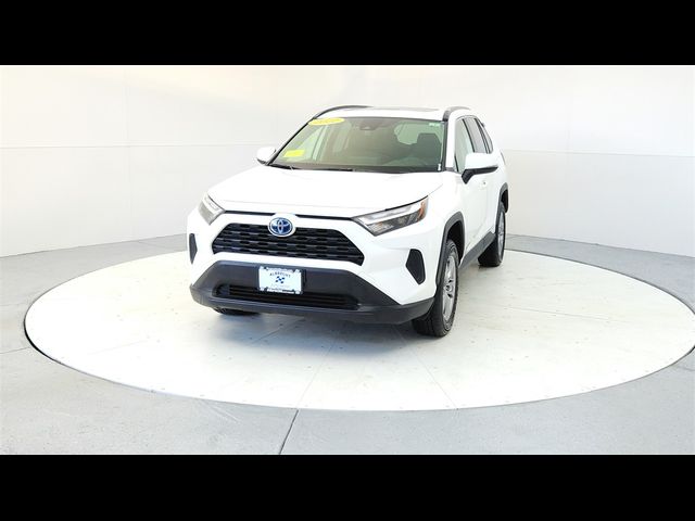 2022 Toyota RAV4 Hybrid XLE