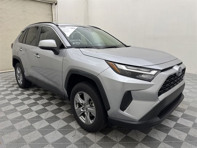 2022 Toyota RAV4 Hybrid XLE