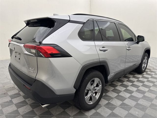 2022 Toyota RAV4 Hybrid XLE