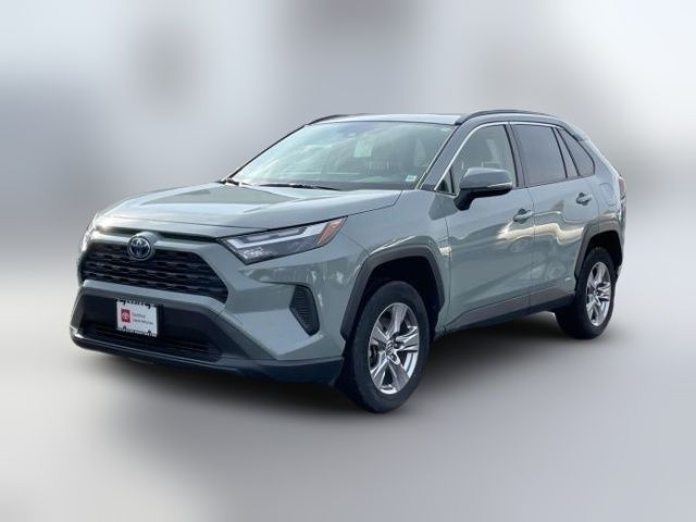 2022 Toyota RAV4 Hybrid XLE