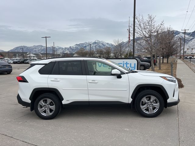 2022 Toyota RAV4 Hybrid XLE