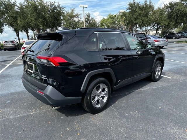 2022 Toyota RAV4 Hybrid XLE