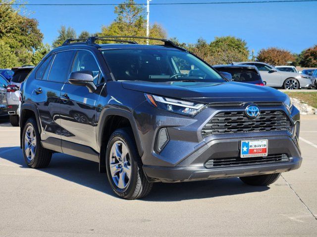 2022 Toyota RAV4 Hybrid XLE