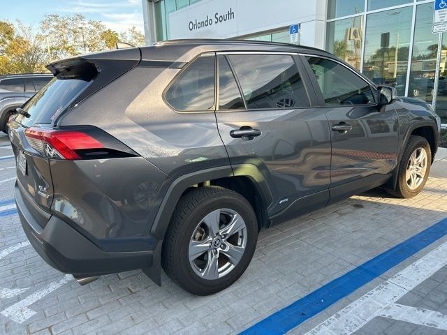 2022 Toyota RAV4 Hybrid XLE