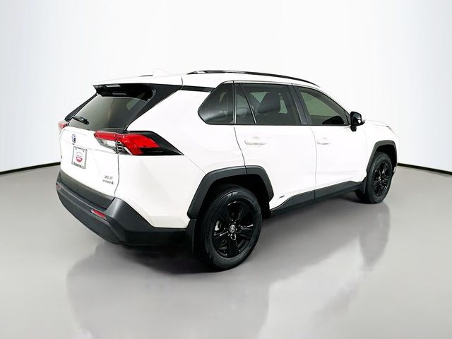 2022 Toyota RAV4 Hybrid XLE