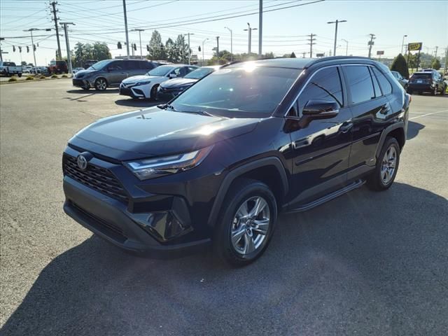 2022 Toyota RAV4 Hybrid XLE