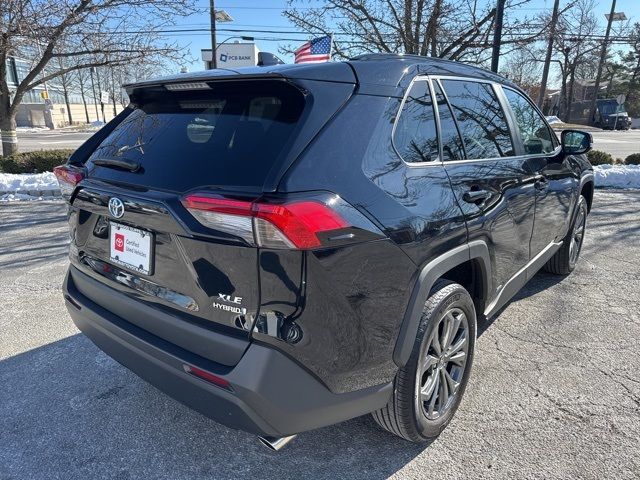 2022 Toyota RAV4 Hybrid XLE Premium