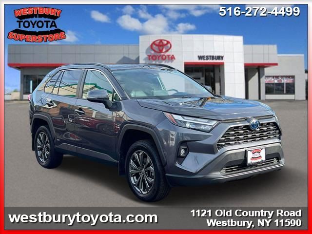 2022 Toyota RAV4 Hybrid XLE Premium