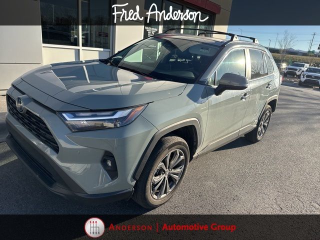 2022 Toyota RAV4 Hybrid XLE Premium