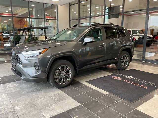 2022 Toyota RAV4 Hybrid XLE Premium