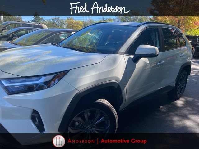 2022 Toyota RAV4 Hybrid XLE Premium