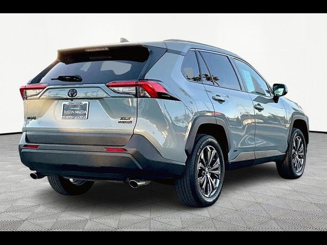 2022 Toyota RAV4 Hybrid XLE Premium