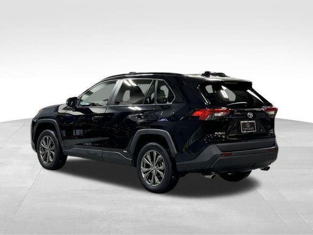 2022 Toyota RAV4 Hybrid XLE Premium