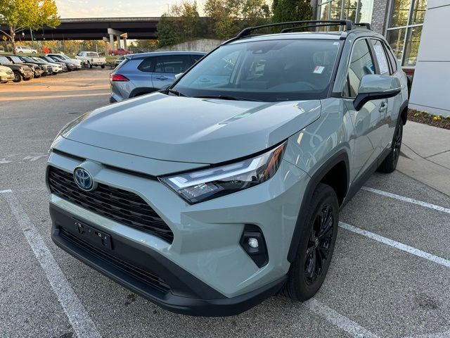 2022 Toyota RAV4 Hybrid XLE Premium