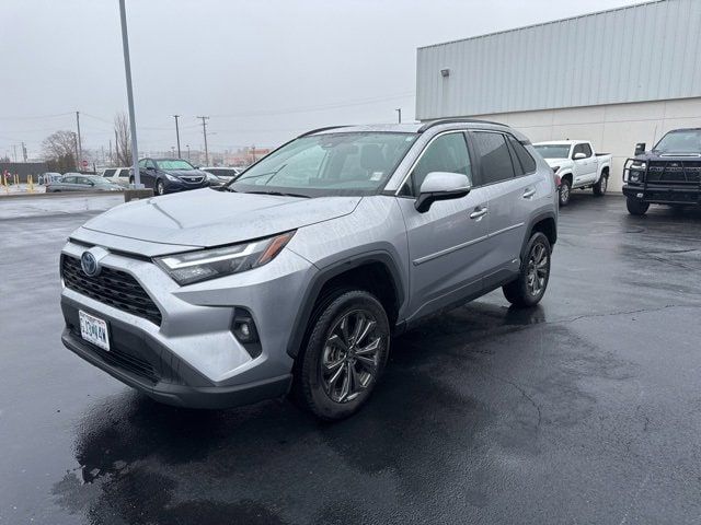 2022 Toyota RAV4 Hybrid XLE Premium