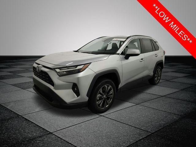 2022 Toyota RAV4 Hybrid XLE Premium