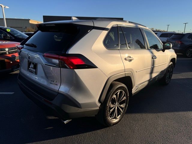 2022 Toyota RAV4 Hybrid XLE Premium