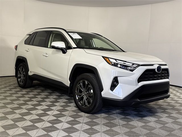 2022 Toyota RAV4 Hybrid XLE Premium