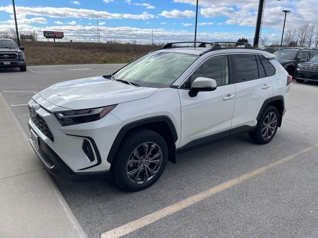 2022 Toyota RAV4 Hybrid XLE Premium