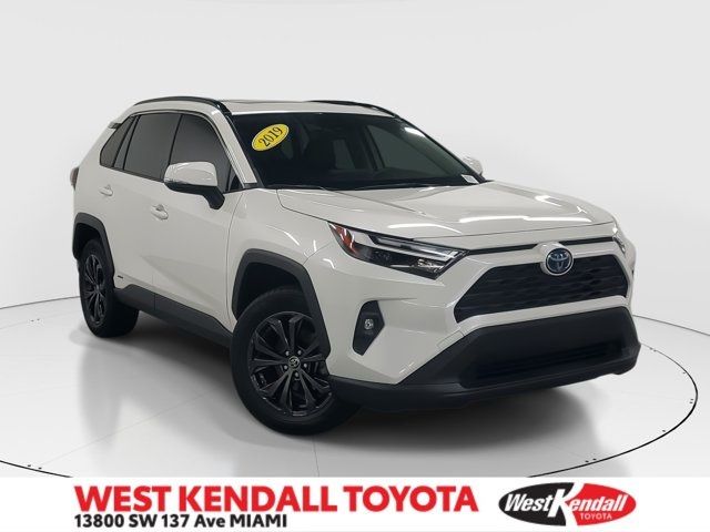 2022 Toyota RAV4 Hybrid XLE Premium