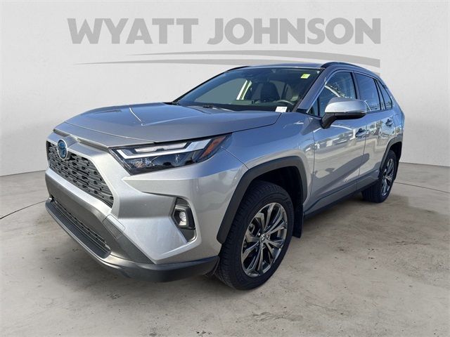 2022 Toyota RAV4 Hybrid XLE Premium