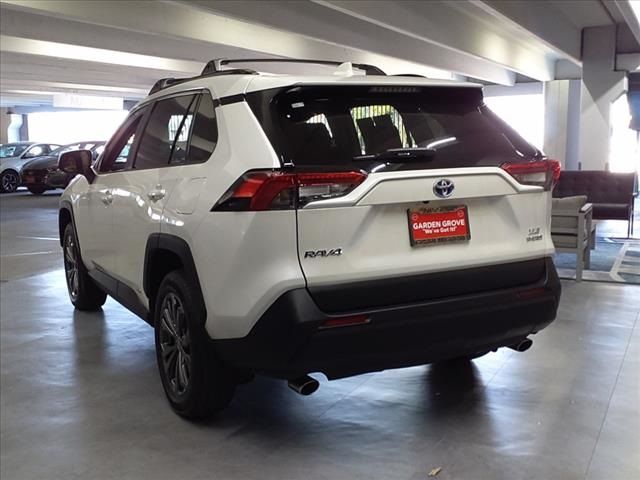 2022 Toyota RAV4 Hybrid XLE Premium