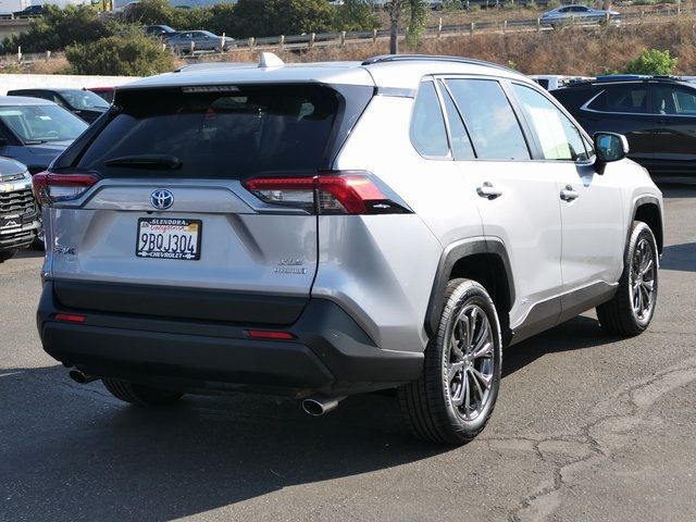 2022 Toyota RAV4 Hybrid XLE Premium