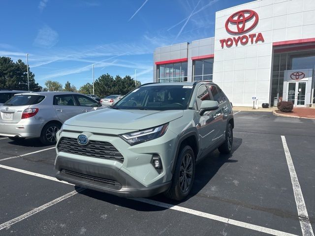 2022 Toyota RAV4 Hybrid XLE Premium