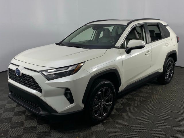 2022 Toyota RAV4 Hybrid XLE Premium