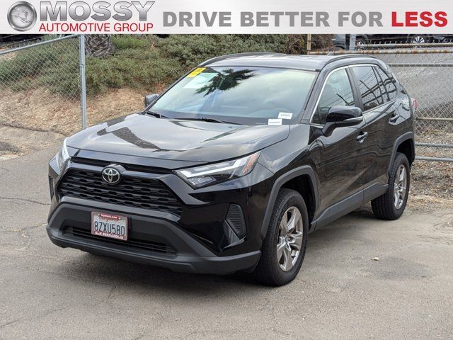 2022 Toyota RAV4 XLE