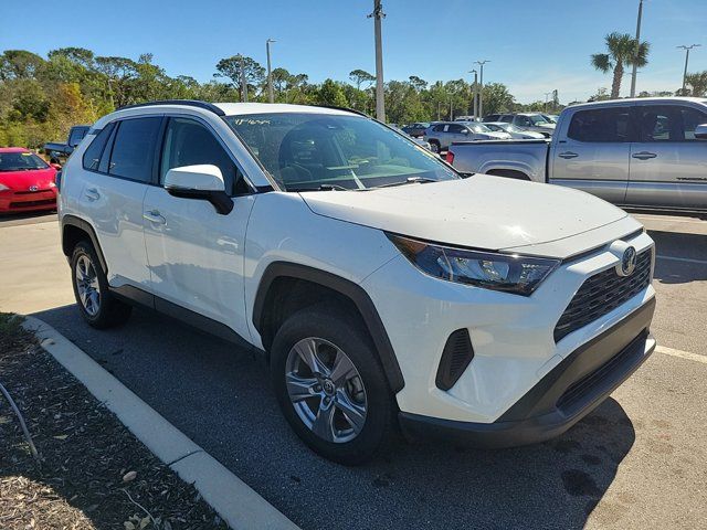 2022 Toyota RAV4 Hybrid LE