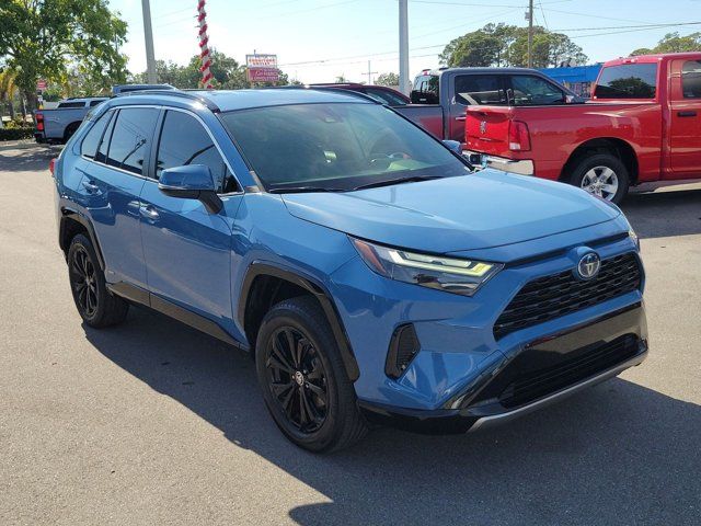 2022 Toyota RAV4 Hybrid SE